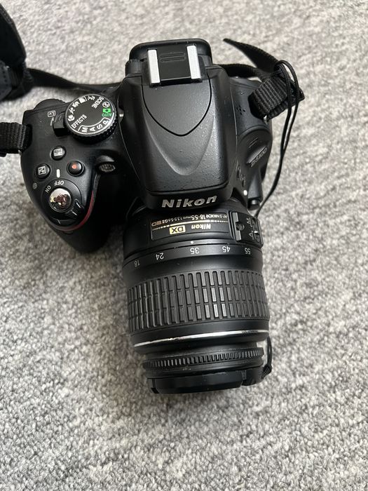 Aparat foto Nikon D5100 + geanta si incarcator
