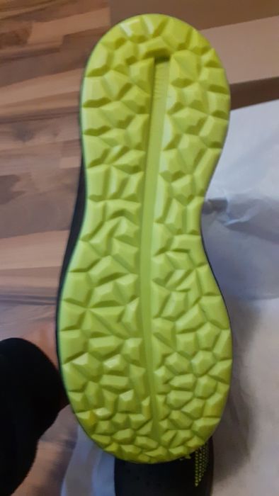 Incaltaminte de protectie cu varf de aluminiu