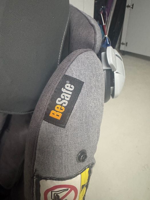 Scaun auto copii BeSafe iZi Combi X4 ISOfix – stare bună