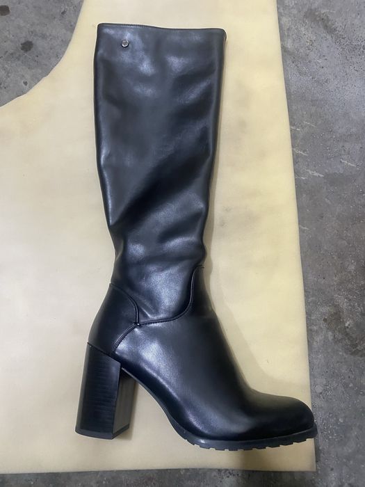 Женские сапоги новые