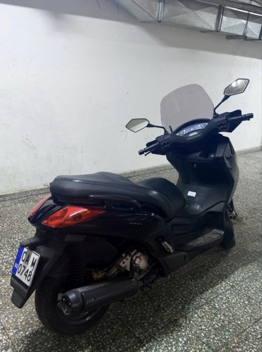Yamaha X max -250