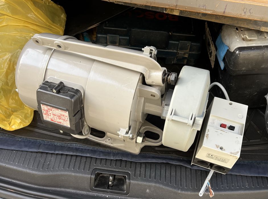 Motoare masina surfilat/cusut