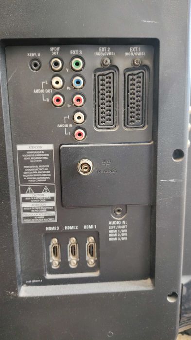 LCD телевизор Philips