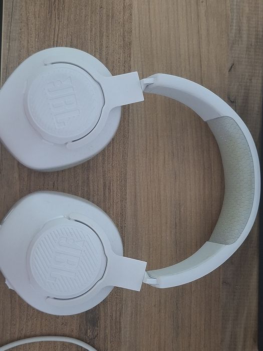 Vand casti gaming jbl