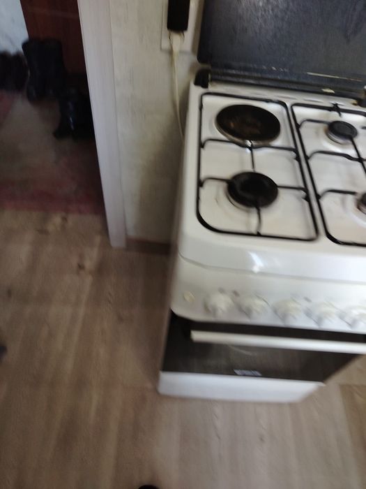 продам Газовую плиту