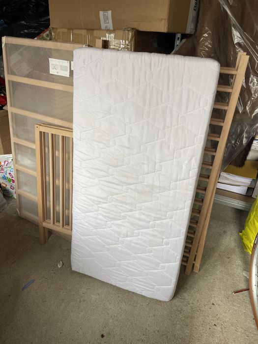 Patut bebelus Singlar cu saltea inclusa