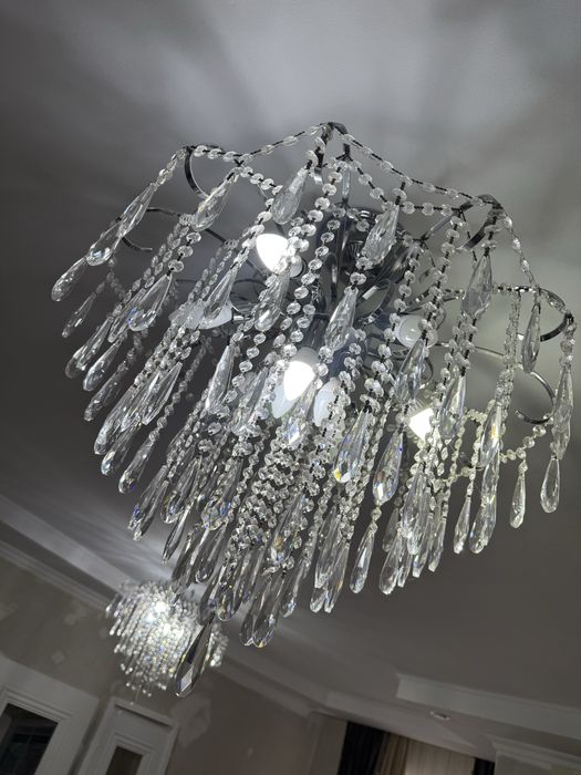 Продам люстра