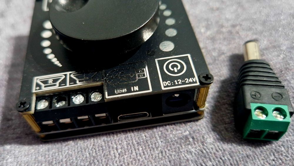 Amplificator cu bluetooth 2x50w