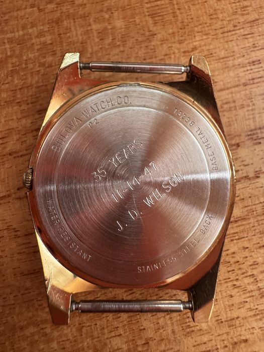 Bulova Accutron 34mm vintage quartz Day Date