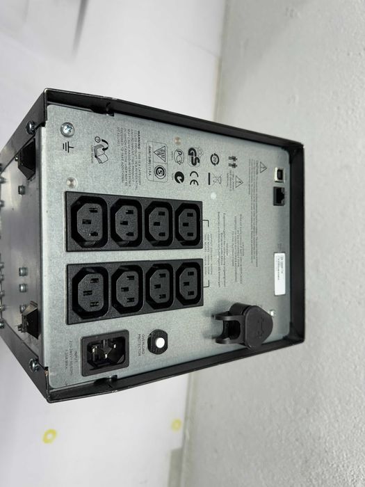 UPS Устройство - UPS APC Smart-UPS C 1000