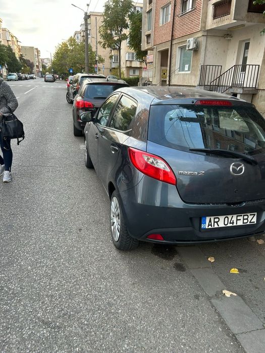 Vand mazda  2  an 2008