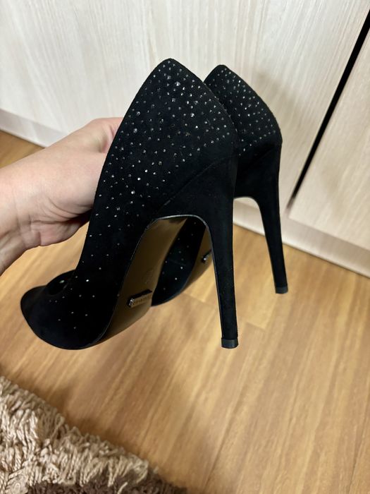 Pantofi eleganti Reserved negri