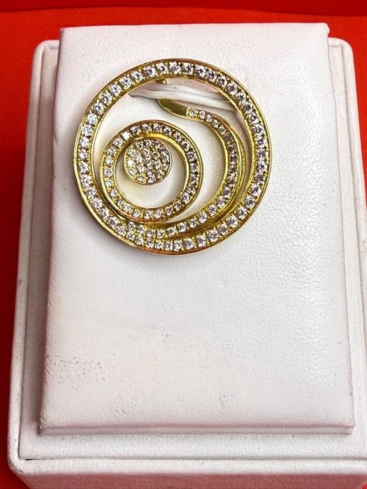 Medalion cu pietre prețioase din aur de 18K Amanet BKG