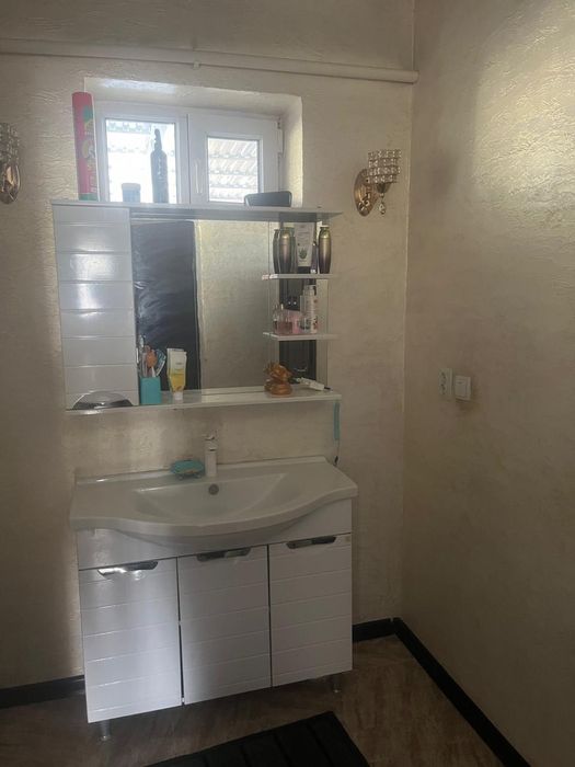 Үлкен үй сатылады