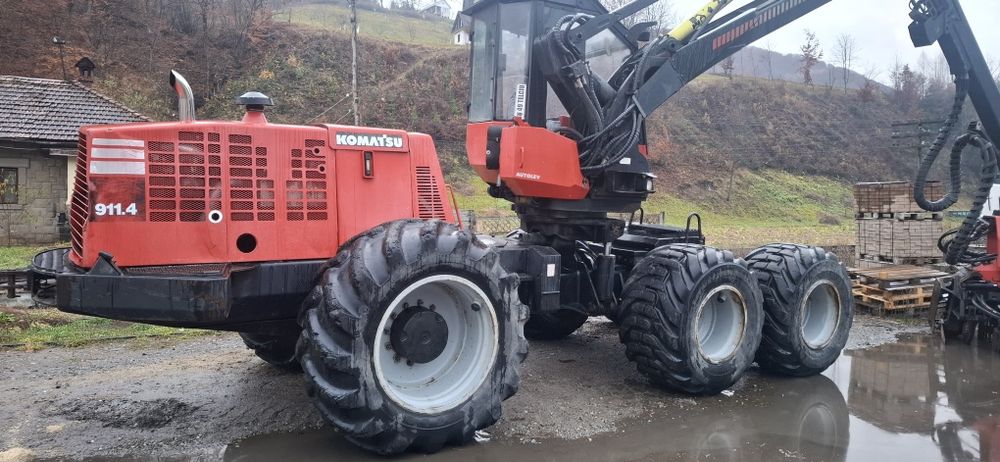 Harvester Komatsu 911.4