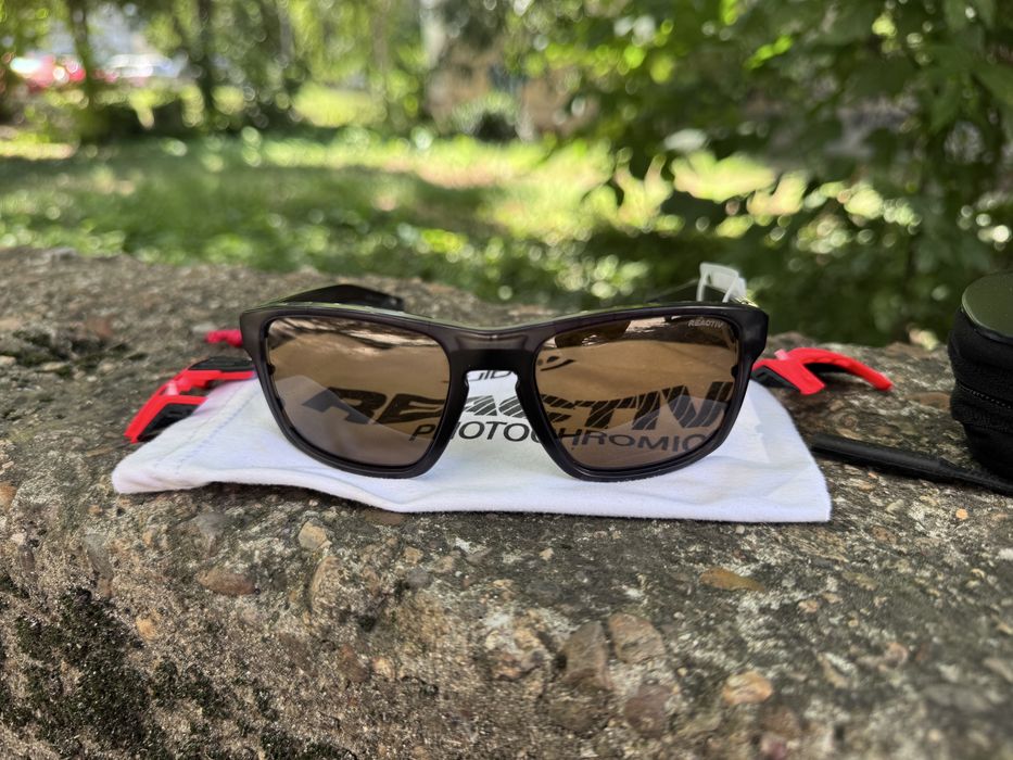 Продавам слънчеви очила Julbo Shield M Reactiv Polarized - Black/Orange