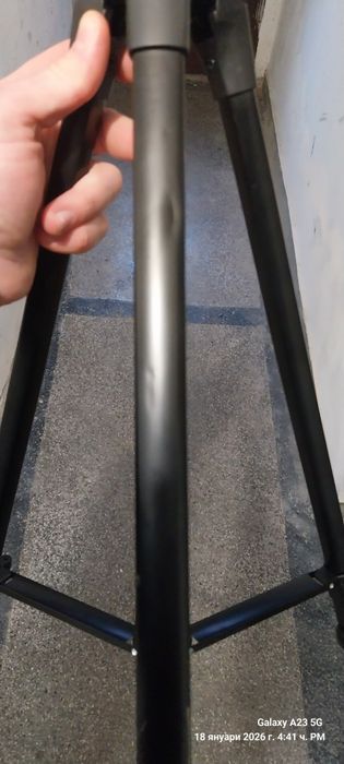 Трипод Стойка за цифров фотоапарат.