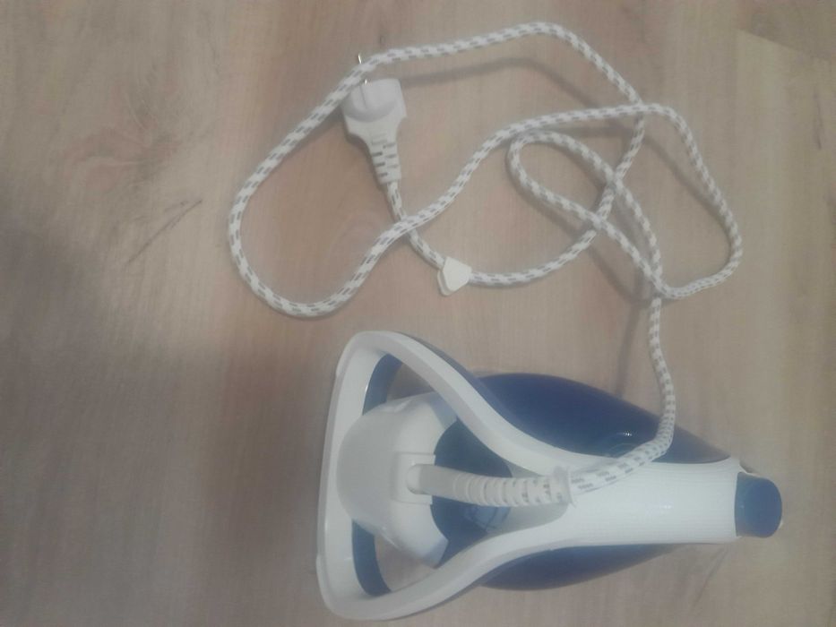 Продавам нова ютия TEFAL
