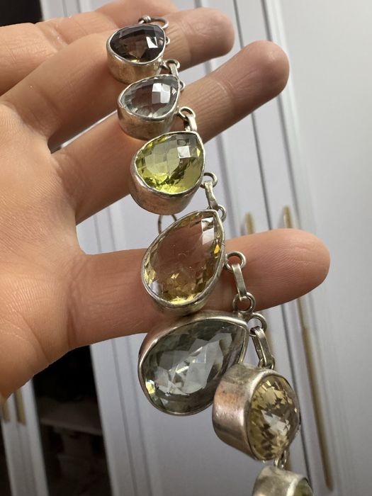 Колье с натуральными камнями