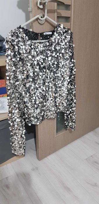 Bluza paiete tip oglinda Zara