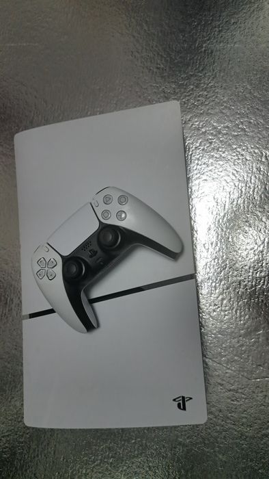 Ps5 slim 1TB, varianta cu disc, ca nou.