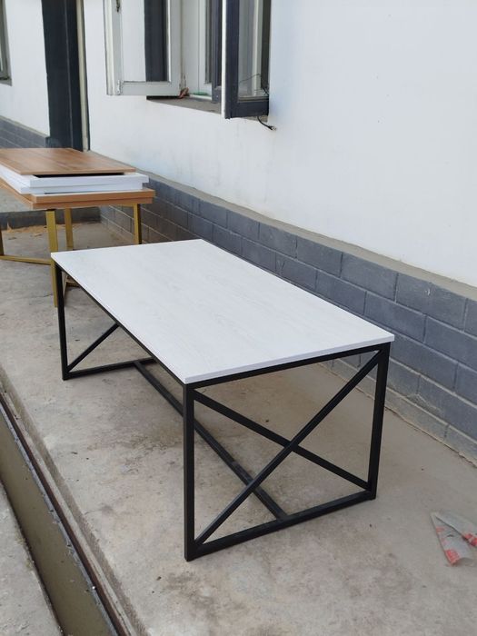 Журнальный столик из лофта