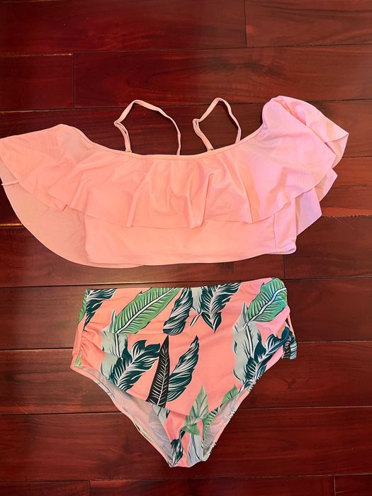 Нов бански размер 2 XL.