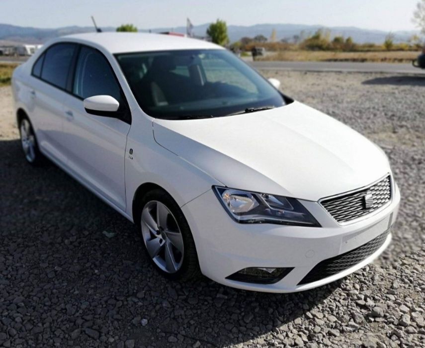 Inchiriez auto pret mic