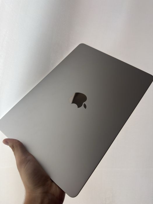 Macbook Air M4 256/16 13.6’ 100%
