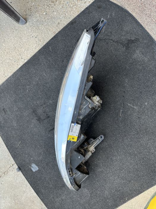 Far dreapta nissan e nv200.cod:1ee011334-02.