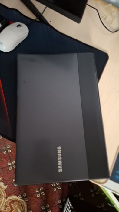 Ноутбук Samsung i3