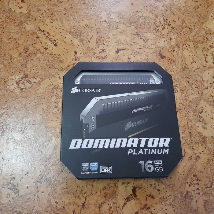 Продавам RAM памет, две плочки по 8 GB