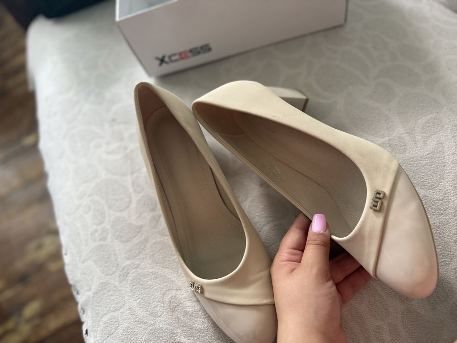 Бежеви обувке на ток