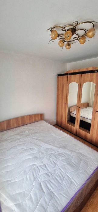 Închiriez apartament 3 camere 55m²