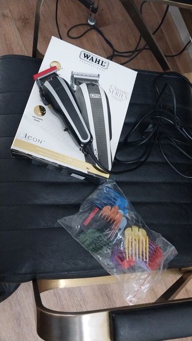 Машинка для стрижки профессиональная.