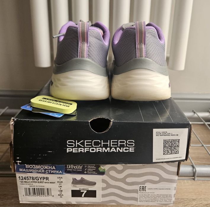 Продам кроссовки “SKECHERS”
