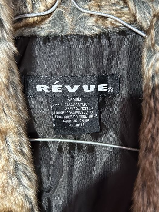 Продавам Дамски елеци с пух