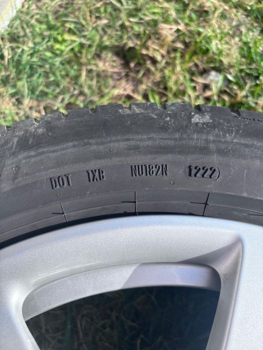 De vânzare jante aliaj cu 6 spițe și anvelope Pirelli Cinturato