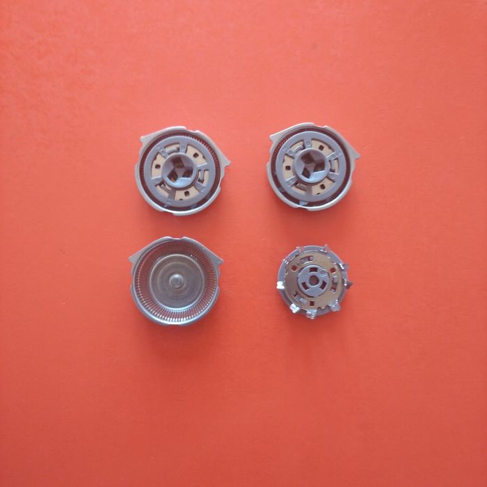 Комплект ножей для электробритвы philips!