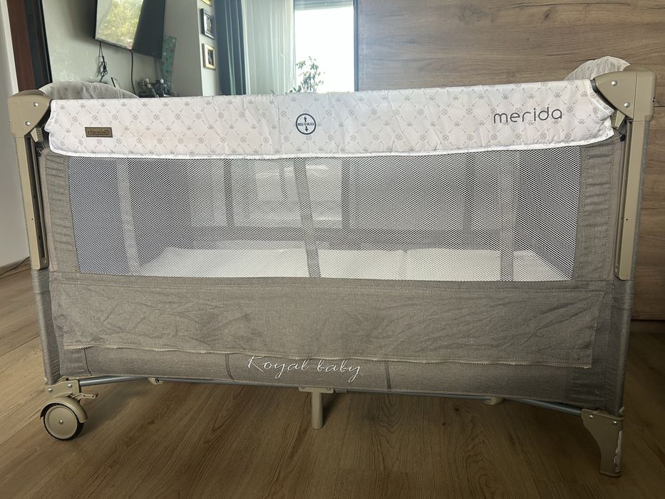 Бебешка сгъваема кошара с падаща преграда Chipolino Merida
