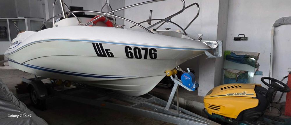 Моторна лодка Quicksilver + двигател 60 HP SUZUKI