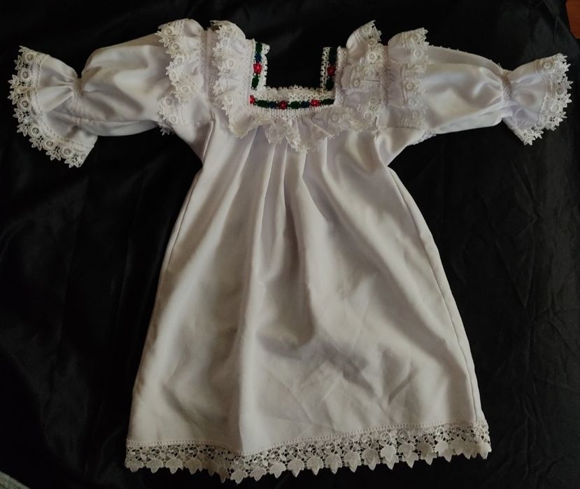Cămașă tradițională din zona Maramureșului pentru domnișoare