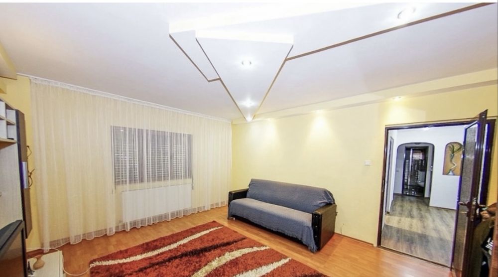 Vand apartament zona foarte buna!