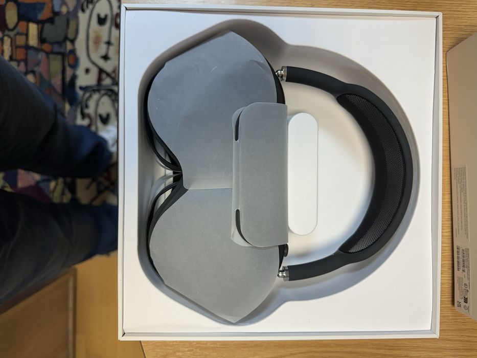 Airpods Max headphones noi