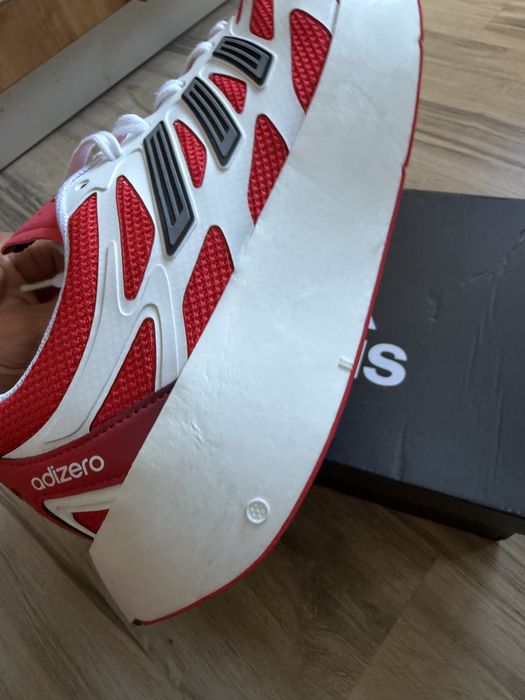 Оригинални нови бяло/червени маратонки Adizero Aruku! 42 н