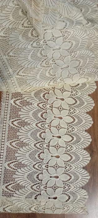 Кружево атласное 17 м.