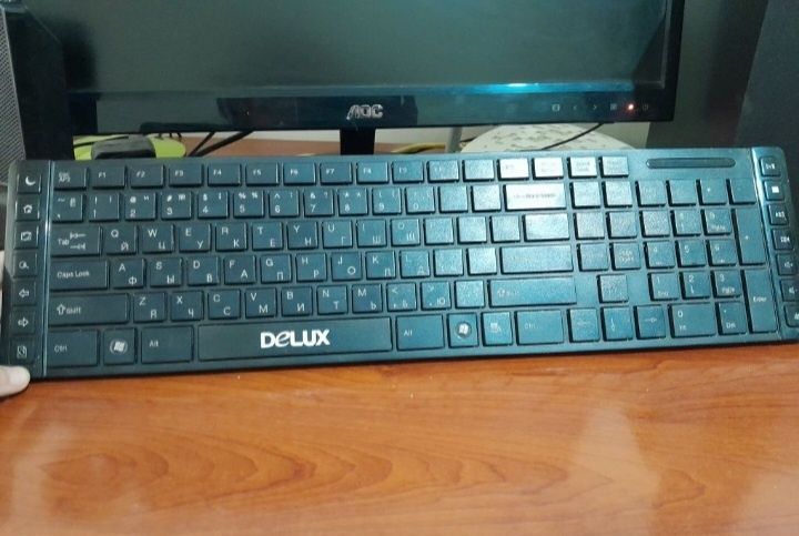 Kompyuter sotiladi hamma narsasi birga bir million yetti yuz ming