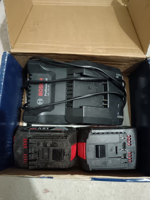 Încărcător bosch