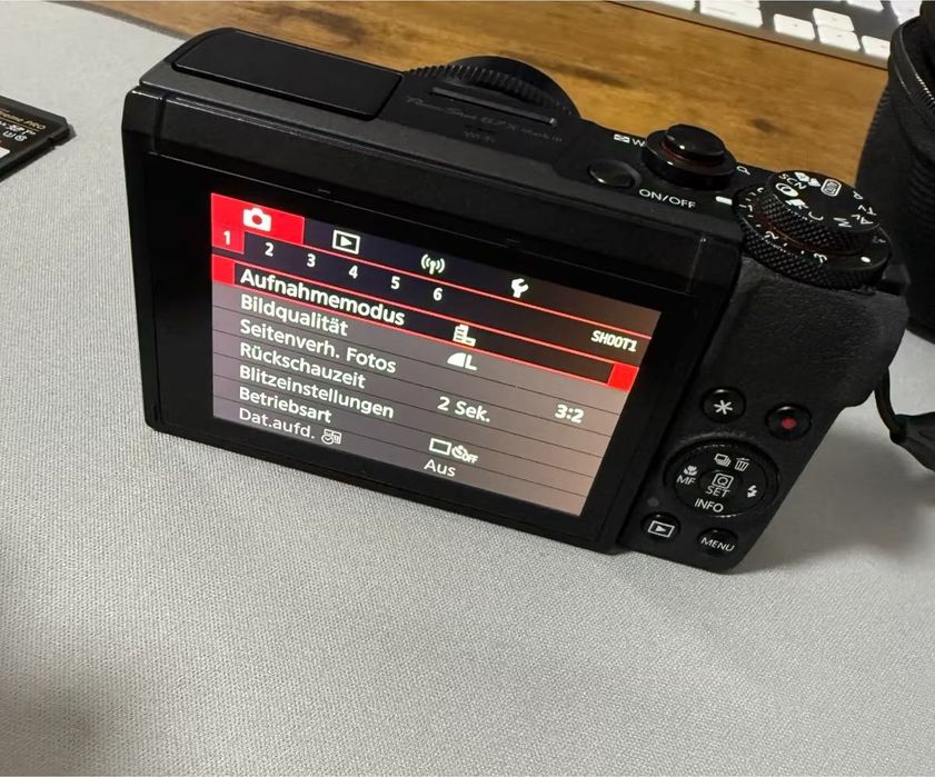 Canon G7X Mark III
