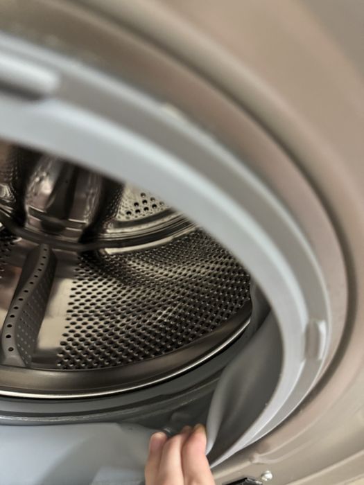 Продаю стир машину Bosch  и dauscher